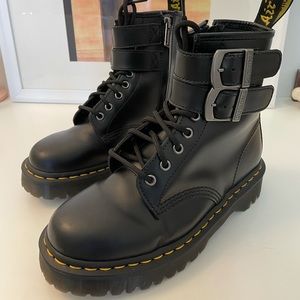 Dr. Martens 1460 SMOOTH LEATHER BUCKLE BOOTS